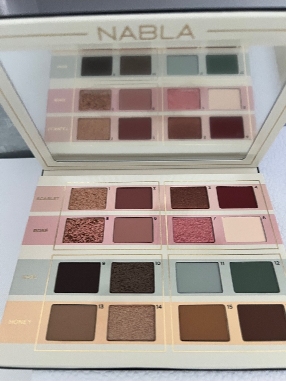 Nabla - Read My Mind Palette- 16 eyeshadow palette